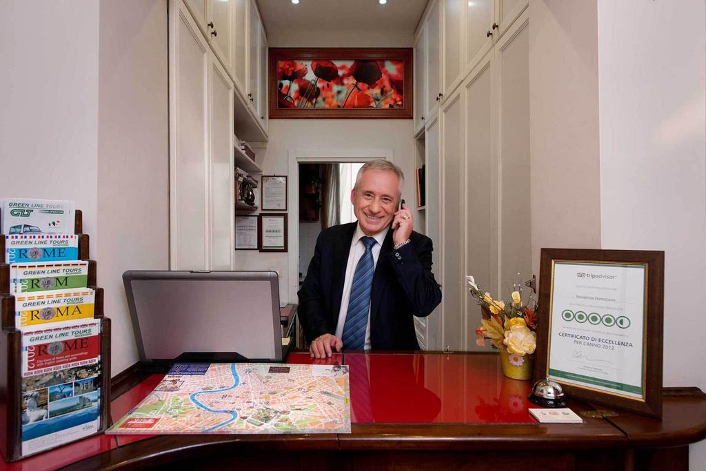 Residenza Domiziano Bed & Breakfast Rome Bagian luar foto