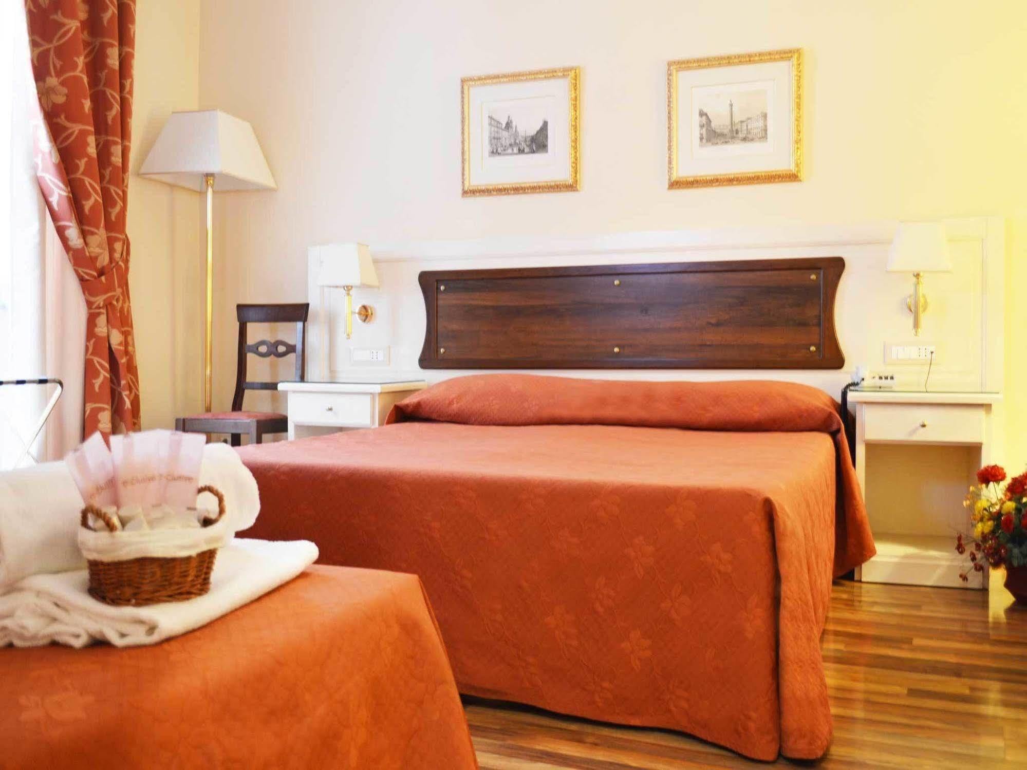 Residenza Domiziano Bed & Breakfast Rome Bagian luar foto
